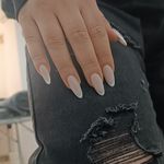 خدمات ناخن و آموزش خدمات ناخن (ناخنکار)