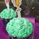 کیک وشیرینی وشکلات خانگی نفیس