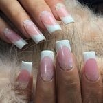 سالن زیبایی و مرکز تخصصی کاشت ناخن هلنا