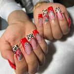 خدمات تخصصی کاشت و طراحى ناخن دان