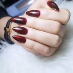 متخصص کاشت ناخن