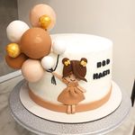 کیک‌ تولد و کافی شاپی مینی‌مال کیک قم