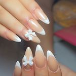 خدمات تخصصی ناخن شقایق