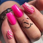 سالن کاشت ناخن نغمه (خدمات ناخن)