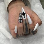 خدمات تخصصی ناخن و مژه