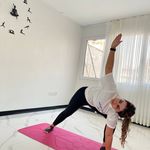 استودیو ورزشی یوگا و پیلاتس شانا