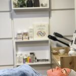 خدمات تخصصی فیشال و پاکسازی پوست صبا