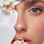 خدمات تخصصی پوست و زیبایی شبنم