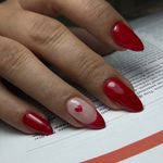 مرکز تخصصی کاشت ناخن شبنم