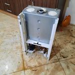 سرویسکار و تعمیرکار پکیج