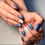 خدمات تخصصی ناخن گل آرا