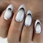 مرکز کاشت ناخن مبینا خانی