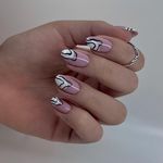 خدمات کاشت ناخن مبینا