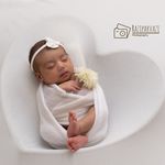 عکاسی نوزاد در منزل پروازی