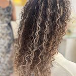 سالن زیبایی و آرایشگاه زنانه مرمر