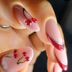 خدمات تخصصی کاشت ناخن ناهید