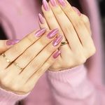 خدمات تخصصی کاشت ناخن ناهید