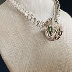 فروشگاه زیور آلات نقره زیوین گالری