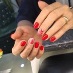 خدمات تخصصی ناخن نازنین آریایی
