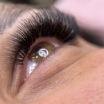 خدمات تخصصی اکستنشن مژه نایرا خداوردیان