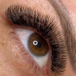 خدمات تخصصی اکستنشن مژه مریم