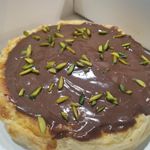 کیک وشیرینی وشکلات خانگی نفیس