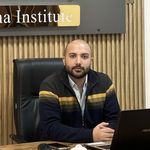 پزشک عمومی(پوست،مو،زیبایی)