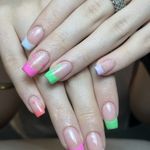 خدمات تخصصی کاشت ناخن مهسا فلاح