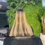 سالن زهره وثوق خدمات تخصصی کراتین و احیا