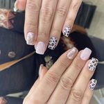 آرایشگاه زنانه فا (خدمات تخصصی کاشت ناخن،رنگ و مش)
