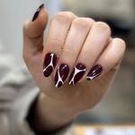 مرکز تخصصی کاشت ناخن و مژه لونا