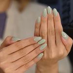 خدمات تخصصی کاشت ناخن ناهید