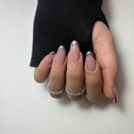 سالن تخصصی کاشت ناخن آیتا