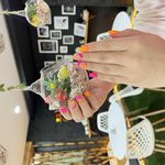 سالن زیبایی آیشین