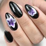 خدمات و آموزش کاشت ناخن مهلا