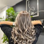 ندا پرهیزی بهترین مرکز رنگ و لایت مو در شیراز