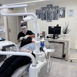 مطب دندانپزشکی دکتر پیمان رستمیان