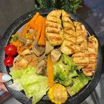 سالاد بار و فست فود لیکی