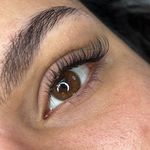 خدمات تخصصی ناخن و مژه آلما