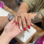 مرکز تخصصی کاشت ناخن و مژه لونا