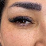 مرکز تخصصی مژه و ناخن فانلی