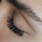 مرکزتخصصی کاشت ناخن و اکستنشن مژه رامونا