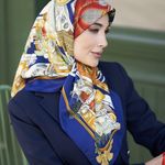 گالری شال و روسری عطرا