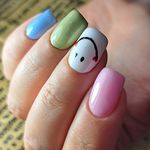 سالن تخصصی کاشت ناخن لیرو