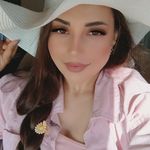 خدمات تخصصی اکستنشن مژه فرح
