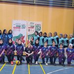 مربی والیبال  و سپک تاکرا خانم مستقیمی