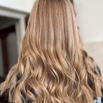 سالن و آموزشگاه مراقبت و زیبایی  صورتی