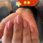 خدمات تخصصی کاشت ناخن سحر