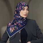 گالری شال و روسری عطرا