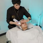 آموزشگاه تخصصی پوست فرزانه غنی